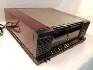 オーディオ機器