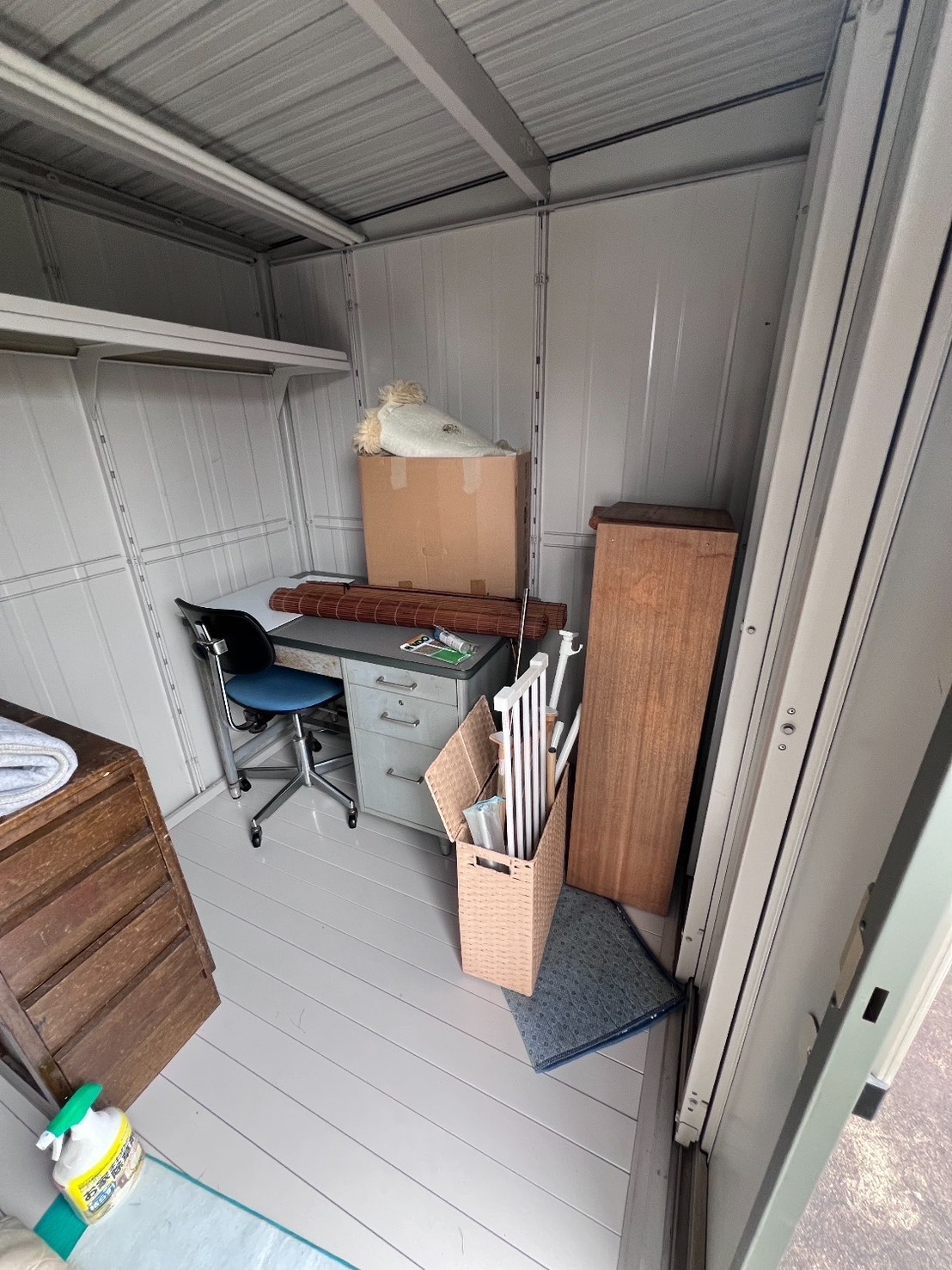 倉庫｜長年放置された不用品もまとめてお片付け 作業前